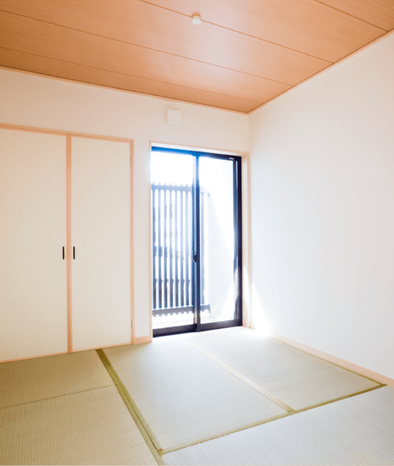 やさしい光が降り注ぐ、1Fの和室